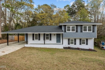 546 Rock Canyon Dr, Fayetteville, NC 28303