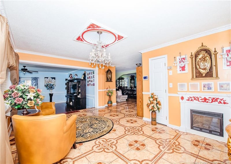 5464 Mesa Dr, Fayetteville, NC 28303