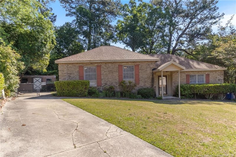 5466 Maplewood Ct, Fayetteville, NC 28314