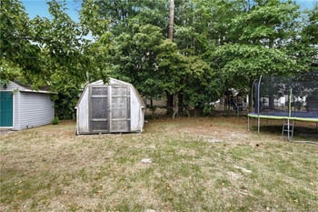 547 Farmview Dr, Fayetteville, NC 28311
