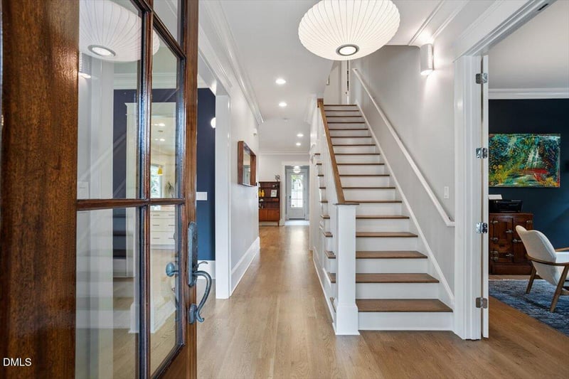 547 Guilford Cir, Raleigh, NC 27608