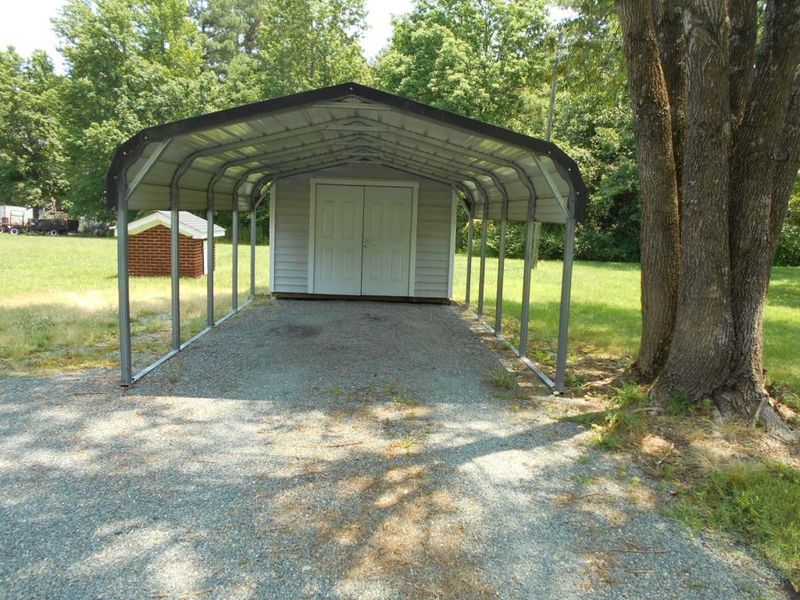547 N Nc Highway 87, Burlington, NC 27217