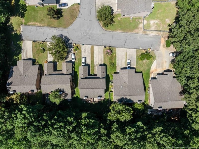 5470 Robmont Dr, Fayetteville, NC 28306