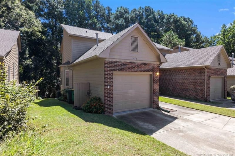 5470 Robmont Dr, Fayetteville, NC 28306