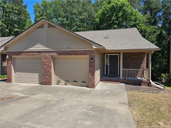 5472 Robmont Dr, Fayetteville, NC 28306