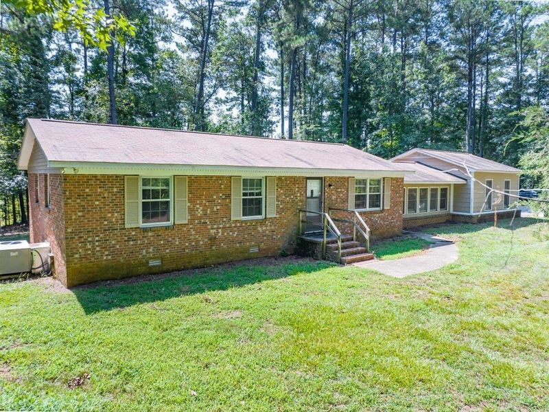 5472 Us 15 501 Hw, Pittsboro, NC 27312
