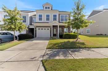 548 Barneswyck Dr, Fuquay Varina, NC 27526