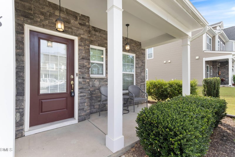 548 Barneswyck Dr, Fuquay Varina, NC 27526