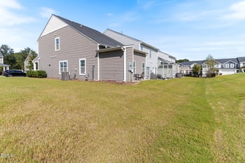 548 Barneswyck Dr, Fuquay Varina, NC 27526