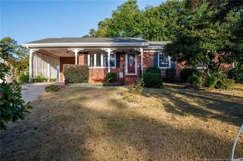 548 Cimarron Dr, Fayetteville, NC 28303