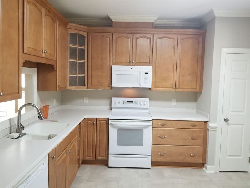 548 Weathergreen Dr, Raleigh, NC 27615