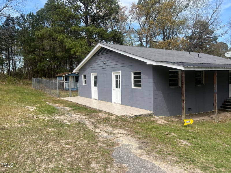 5486 B Us Hwy 301, Four Oaks, NC 27524