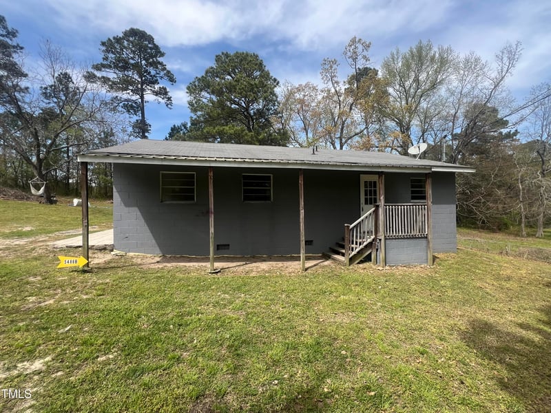 5486 B Us Hwy 301, Four Oaks, NC 27524