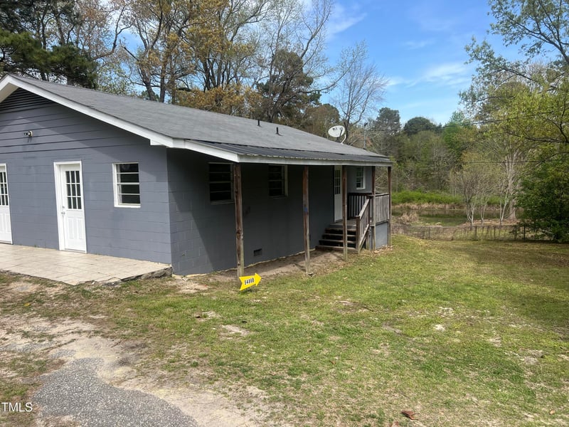 5486 B Us Hwy 301, Four Oaks, NC 27524