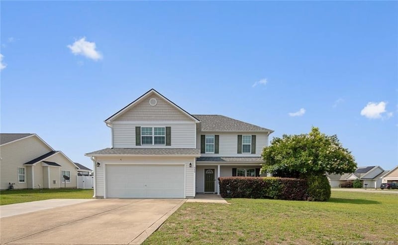 549 Bellgrove Dr, Hope Mills, NC 28348