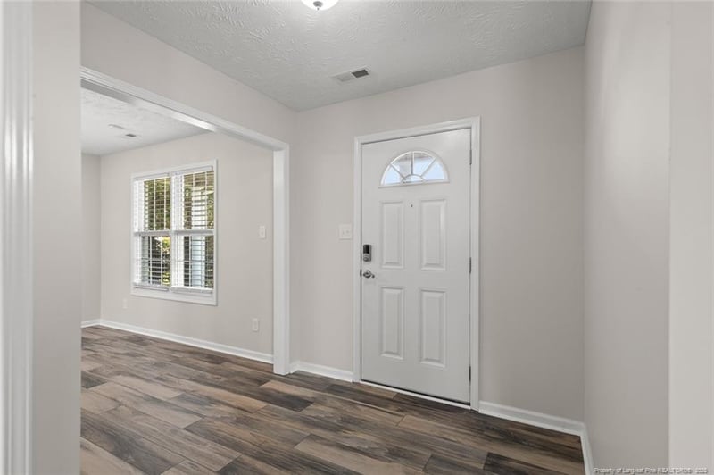 549 Bellgrove Dr, Hope Mills, NC 28348