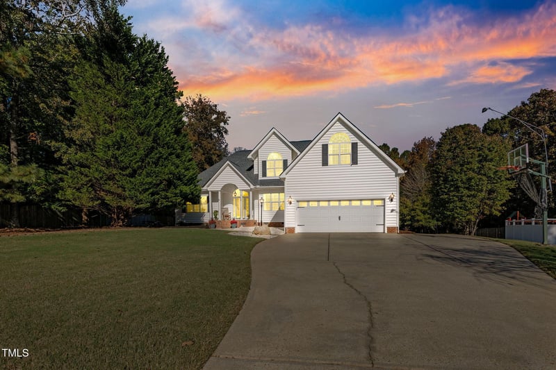 549 Carlton St, Clayton, NC 27520