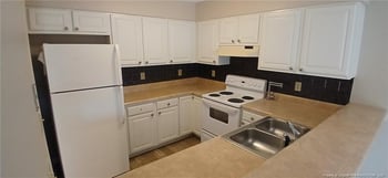 549 Cypress Trace Dr, Fayetteville, NC 28314