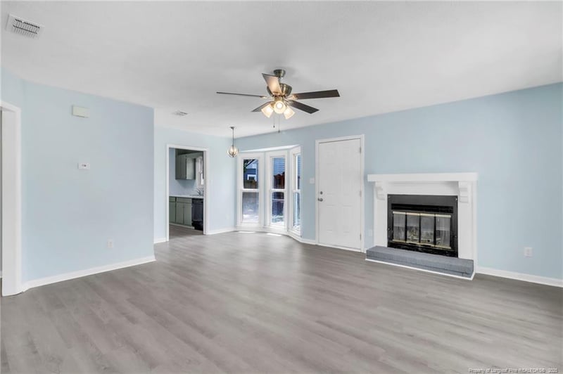 549 Hickorywood Dr, Fayetteville, NC 28314