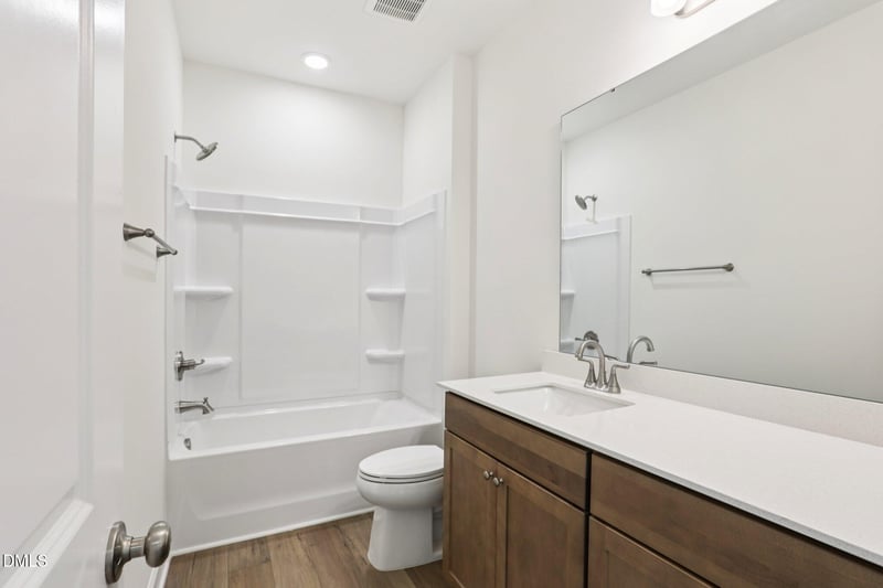 549 Hipwood Dr, Zebulon, NC 27597