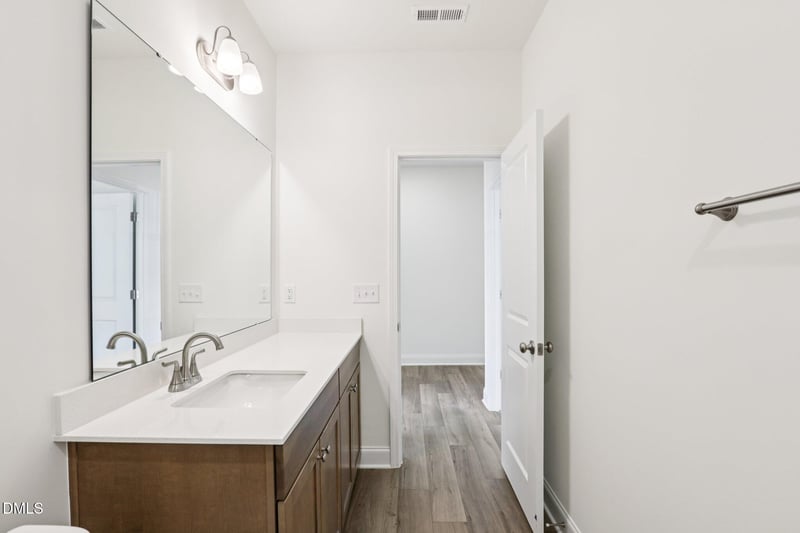 549 Hipwood Dr, Zebulon, NC 27597