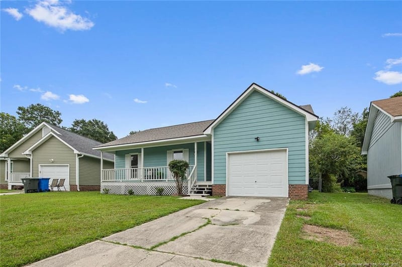 549 Jennings Farm Rd, Fayetteville, NC 28314