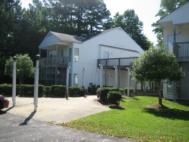 549 S Moore St, Clayton, NC 27520