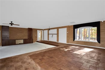 549 Rainforest Rd, Hope Mills, NC 28348