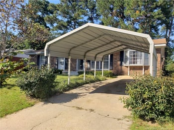 5490 Lindale Ct, Fayetteville, NC 28314