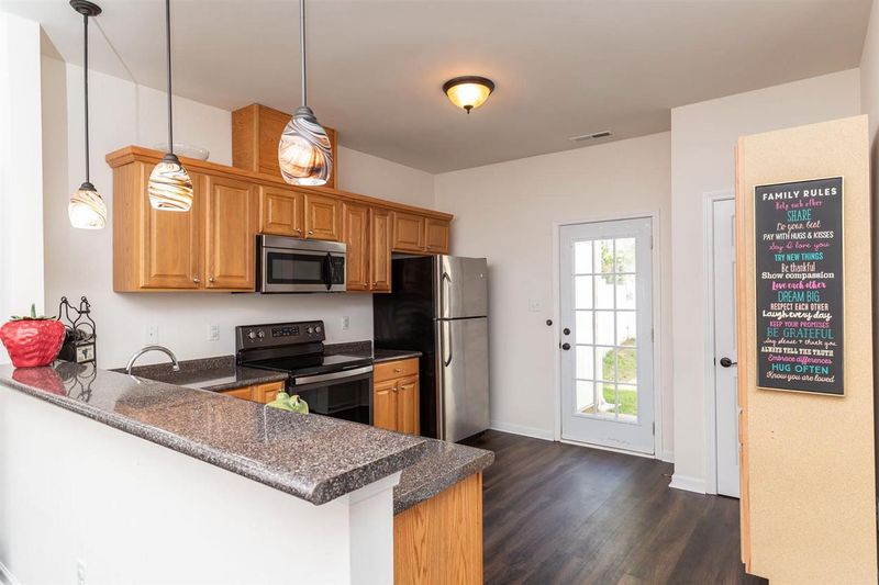 55 Beechleaf Ct, Clayton, NC 27520