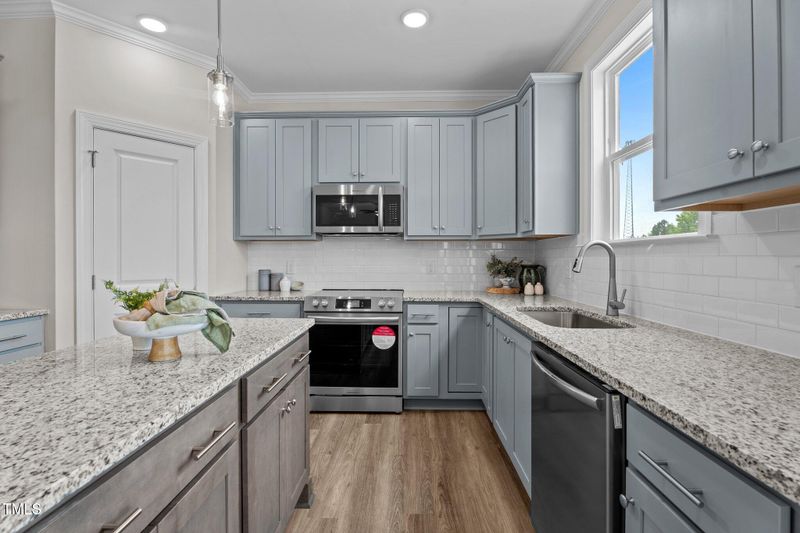 55 Diamond Creek Dr, Zebulon, NC 27597