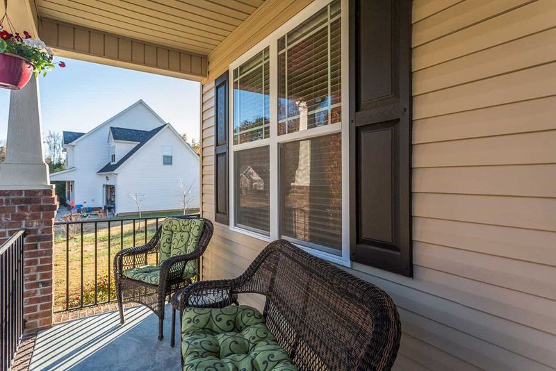 55 E Hackberry Ln, Youngsville, NC 27596