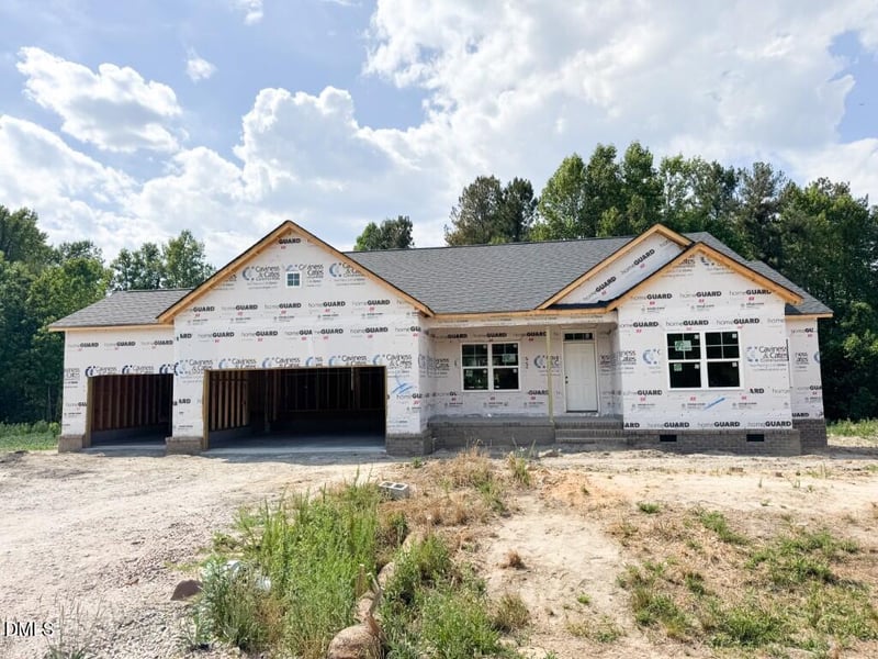 55 Kettle Creek Dr, Zebulon, NC 27597