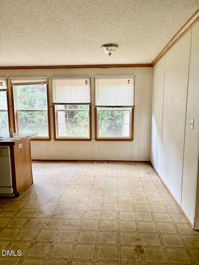 55 Lockhart Ln, Lillington, NC 27546