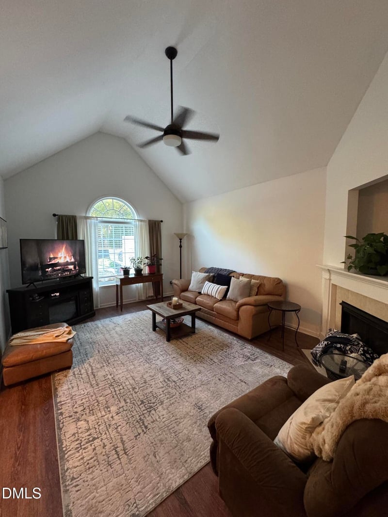 55 Meadowfield Ln, Franklinton, NC 27525