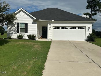 55 Rolling Field Dr, Fuquay Varina, NC 27526