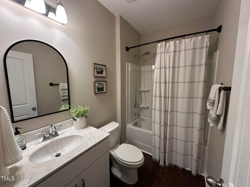 55 Rolling Field Dr, Fuquay Varina, NC 27526