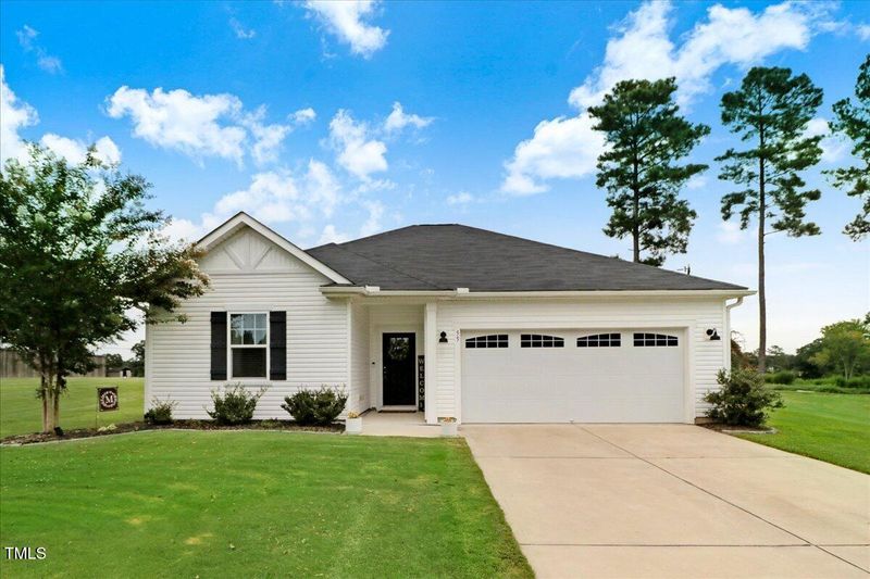 55 Rolling Field Dr, Fuquay Varina, NC 27526