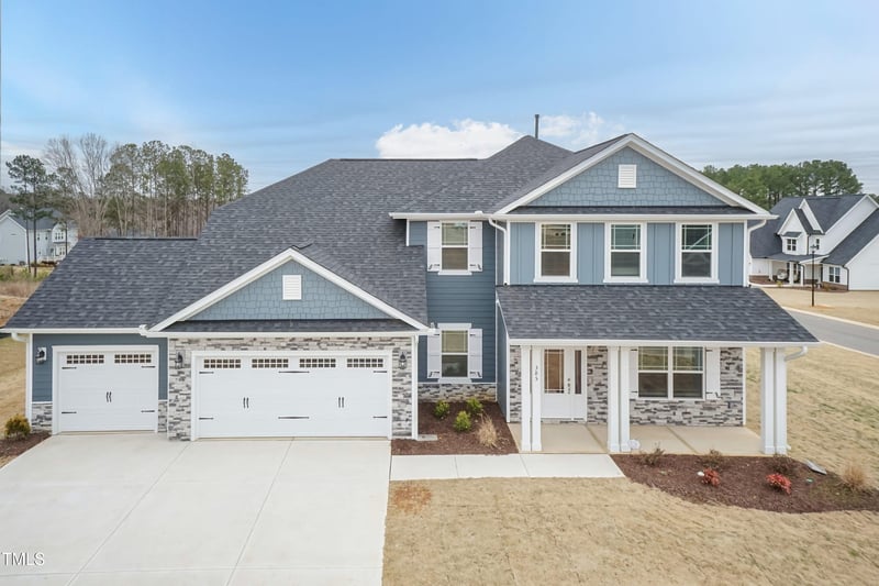 55 Shoreline Dr, Lillington, NC 27546