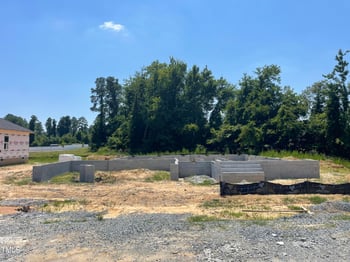 55 Shoreline Dr, Lillington, NC 27546
