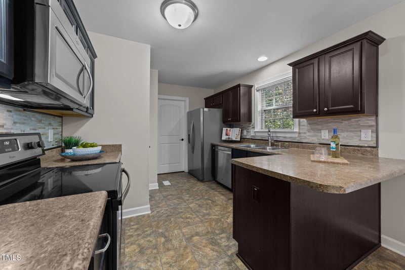 55 Tucker Farm Cir, Angier, NC 27501