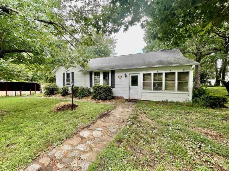 55 Wrenon Ave, Roxboro, NC 27573