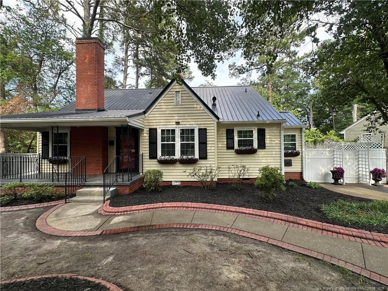 550 Pearl St, Fayetteville, NC 28303
