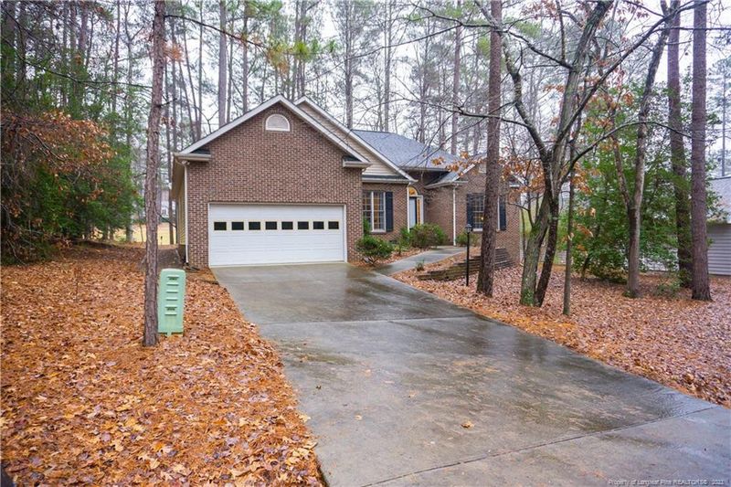 550 Perth Dr, Sanford, NC 27332
