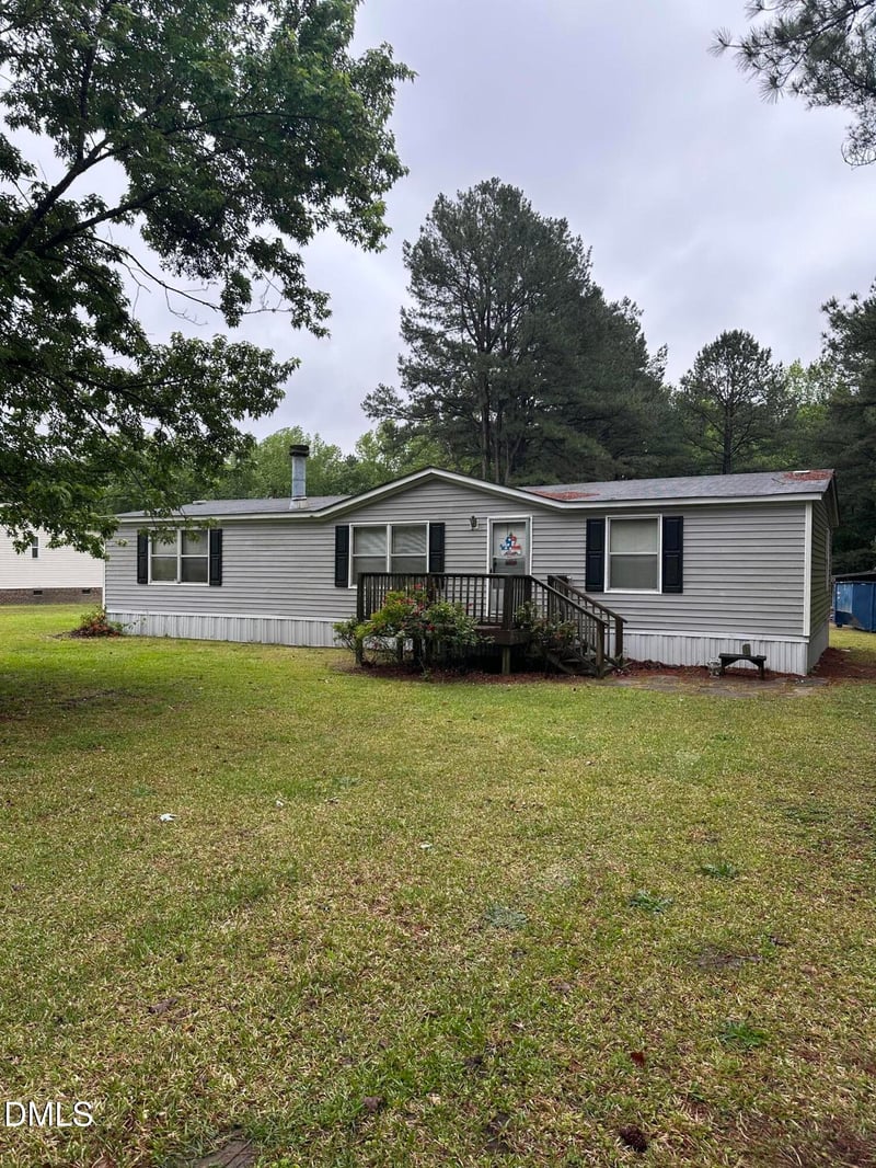 550 Phillips Rd, Selma, NC 27576