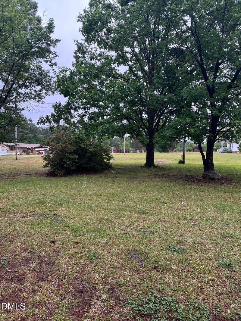 550 Phillips Rd, Selma, NC 27576