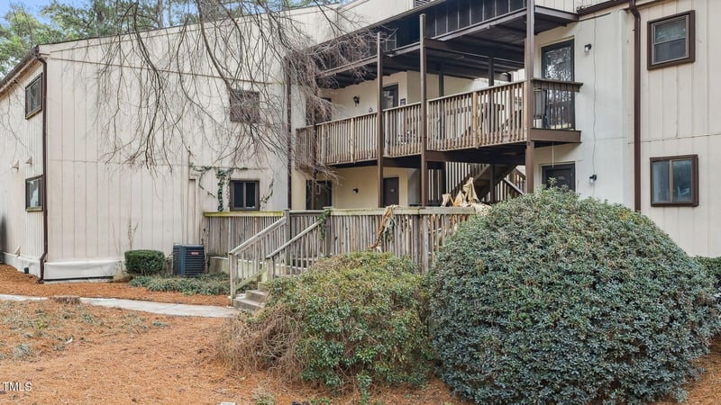550 Pine Ridge Pl, Raleigh, NC 27609