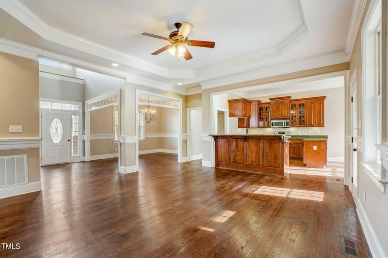 550 River Knoll Dr, Clayton, NC 27527