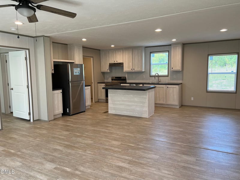 550 Southerland Rd, Clayton, NC 27527