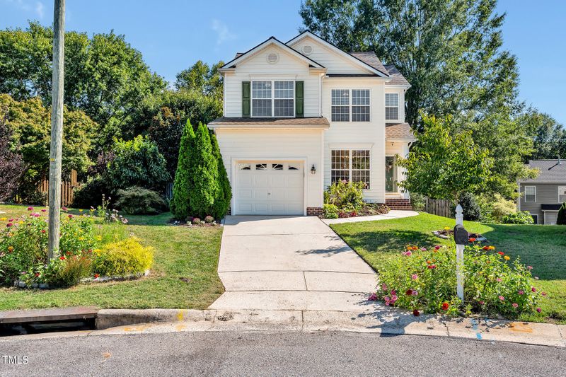 5500 Creekdale Cir, Raleigh, NC 27612